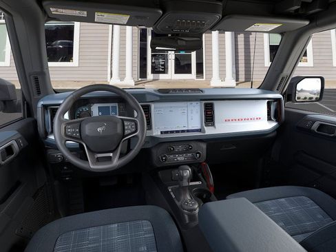 New 2025 Ford Bronco Heritage Edition image 9