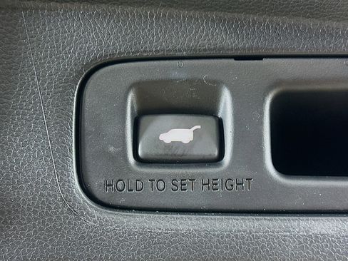 Used 2025 Honda CR-V EX-L image 29