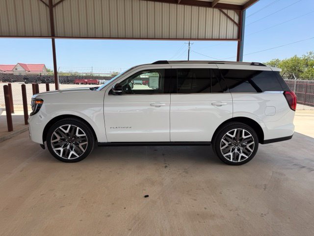 New 2026 Ford Expedition Platinum w/ Platinum Ultimate Package AWD/4WD image 4