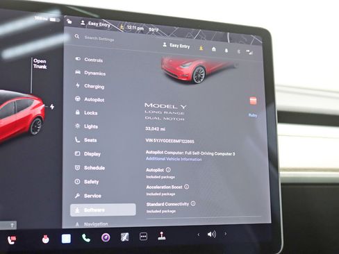 Used 2021 Tesla Model Y Long Range image 25