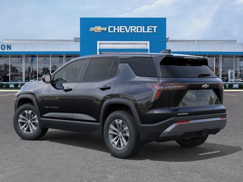 New 2026 Chevrolet Equinox LT w/ Convenience Package II FWD image 3
