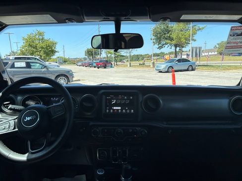 Used 2023 Jeep Wrangler Unlimited Sport AWD/4WD image 24