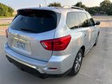 Used 2019 Nissan Pathfinder SV image 5