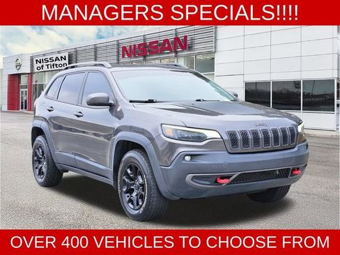 Used 2019 Jeep Cherokee Trailhawk w/ Comfort/Convenience Group image 1