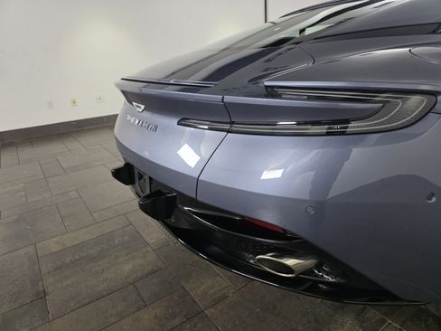 Used 2025 Aston Martin DB12 Coupe RWD image 8