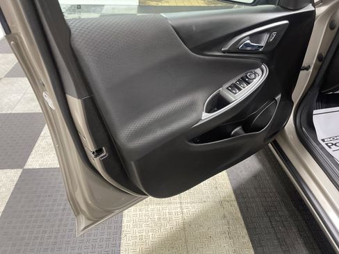 Used 2022 Chevrolet Malibu LT image 10
