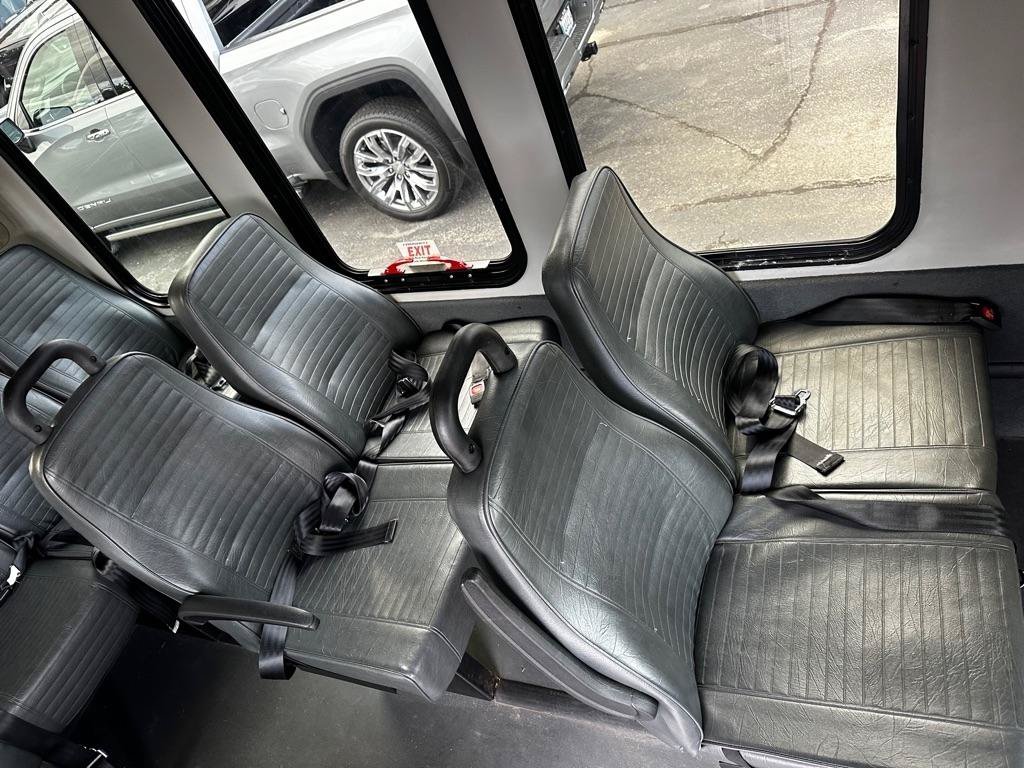 Used 2015 Ford E-350 and Econoline 350 Super Duty RWD image 11