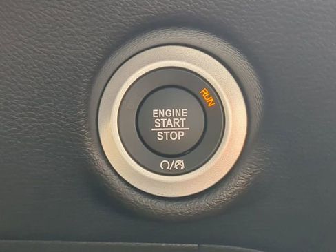 New 2026 Chrysler Voyager LX image 35