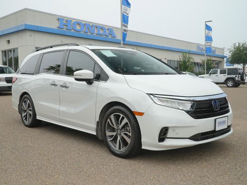 Used 2024 Honda Odyssey Touring image 1