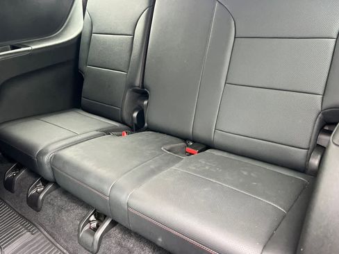 Used 2025 Chevrolet Traverse Z71 w/ Driver Confidence Package image 17