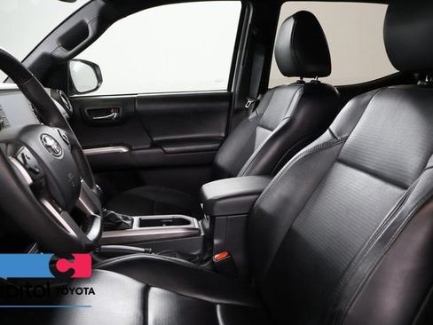 Certified 2023 Toyota Tacoma Limited AWD/4WD image 13