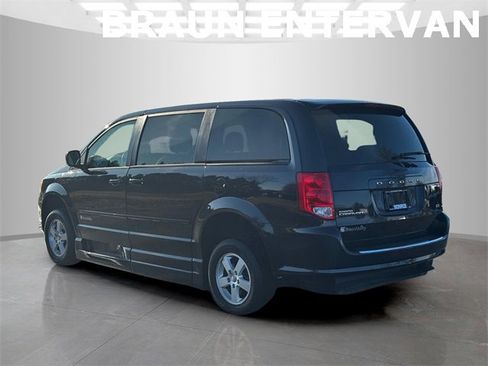 Used 2012 Dodge Grand Caravan SXT image 6