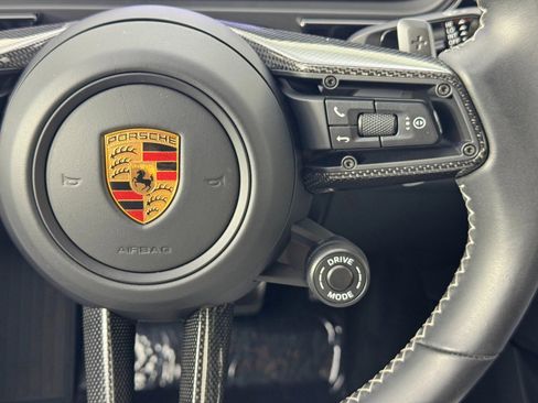 Used 2024 Porsche Cayenne Turbo image 25