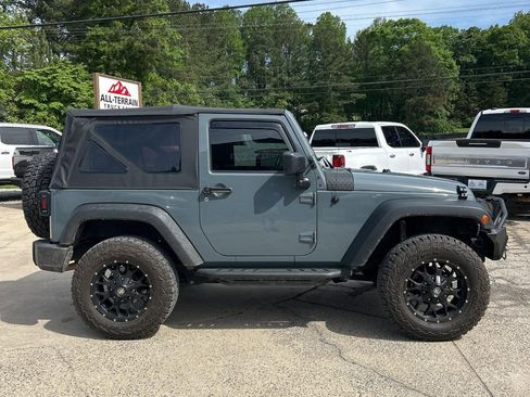 Used 2015 Jeep Wrangler Sport AWD/4WD image 6