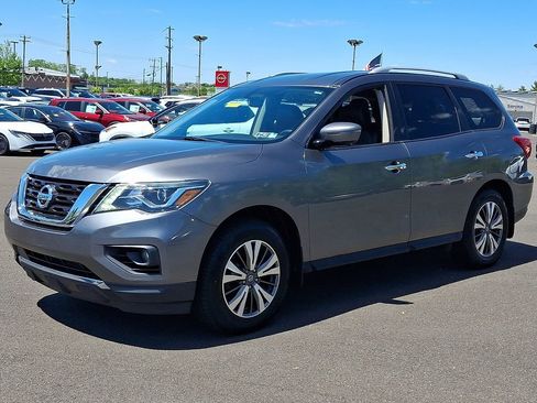 Used 2017 Nissan Pathfinder SL w/ SL Tech Package AWD/4WD image 3