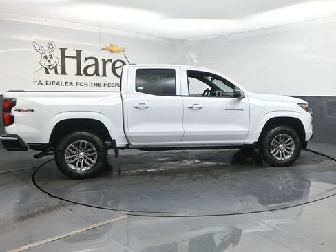 New 2026 Chevrolet Colorado LT w/ LT Convenience Package AWD/4WD image 15