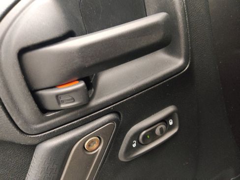 Used 2016 Jeep Wrangler Sport w/ Quick Order Package 24S AWD/4WD image 27