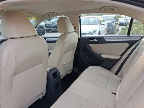 Used 2018 Volkswagen Jetta Wolfsburg Edition FWD image 7