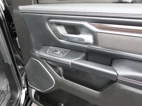 Used 2025 RAM 1500 Laramie w/ Sport Appearance Package AWD/4WD image 40
