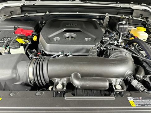 New 2026 Jeep Wrangler Unlimited Sport w/ Dual Top Group AWD/4WD image 18