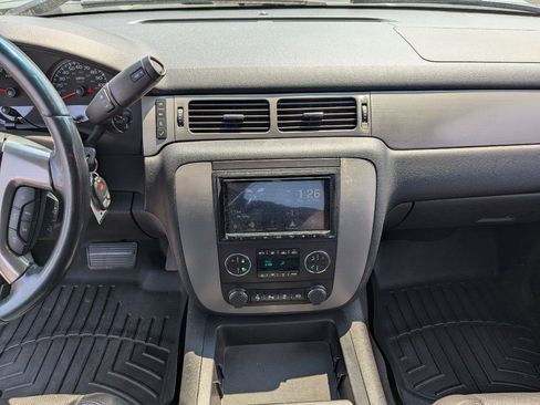 Used 2013 Chevrolet Silverado 2500 LTZ w/ LTZ Plus Package RWD image 16