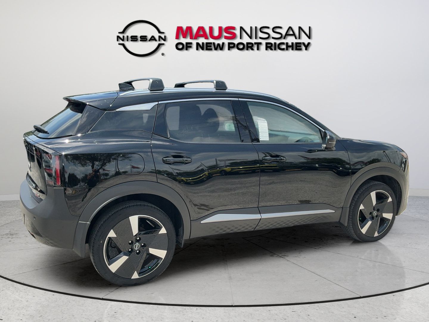 Certified 2025 Nissan Kicks SR FWD image 11