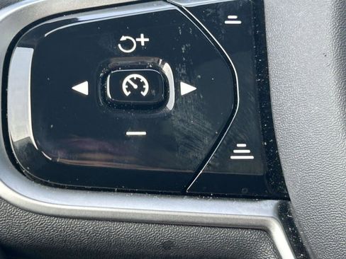 Certified 2025 Volvo XC90 B6 Plus AWD/4WD image 23