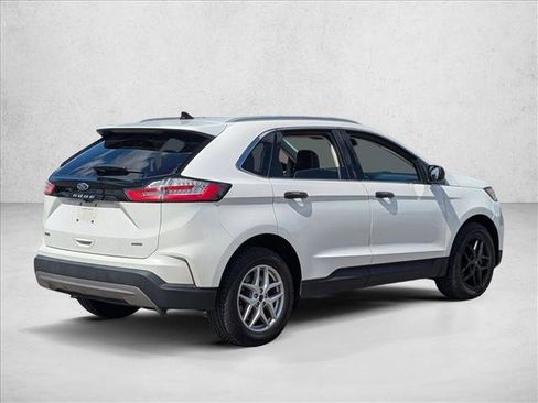 Used 2022 Ford Edge SEL AWD/4WD image 5