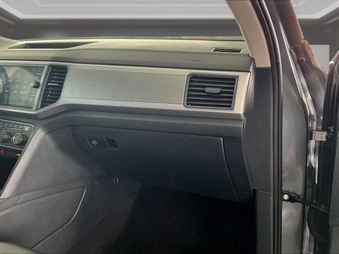 Used 2019 Volkswagen Atlas SE FWD image 24