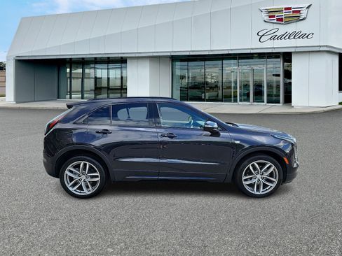 Certified 2023 Cadillac XT4 Sport w/ Cold Weather Package AWD/4WD image 6
