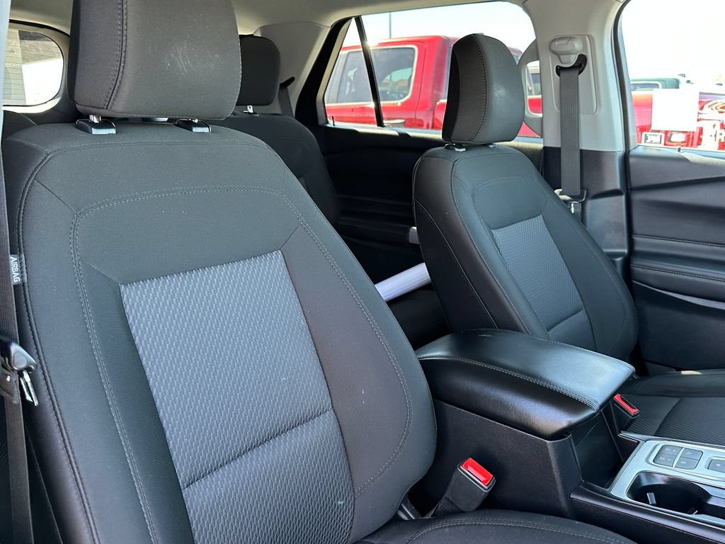 Used 2023 Ford Explorer XLT RWD image 17