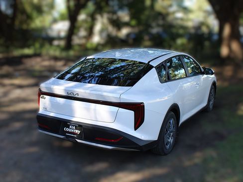 New 2026 Kia K4 FWD image 7