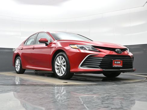 Used 2024 Toyota Camry LE image 25