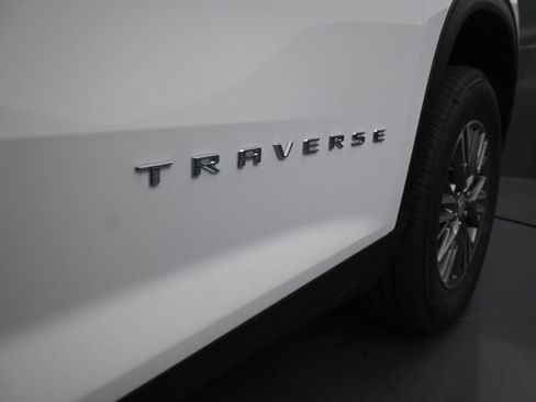 New 2026 Chevrolet Traverse LT FWD image 39