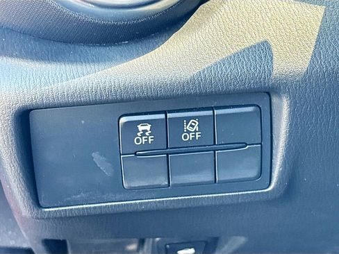 Used 2021 MAZDA MX-5 Miata RF Grand Touring image 10