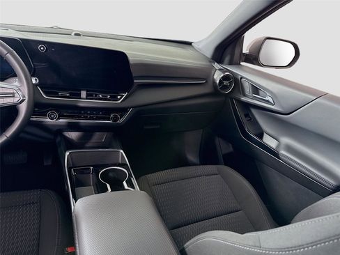 Used 2025 Chevrolet Equinox LT image 16