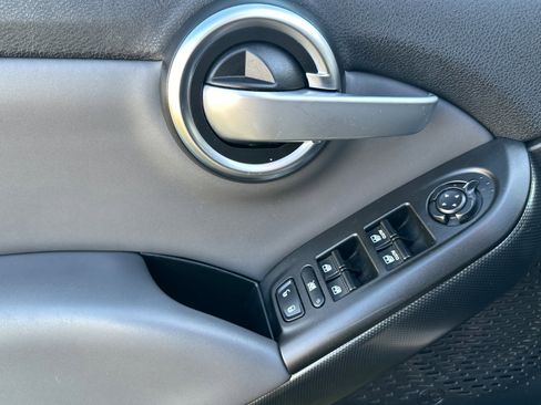 Used 2016 FIAT 500X Easy image 12