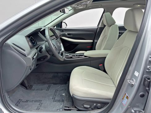 Used 2023 Hyundai Sonata SEL w/ Convenience Package FWD image 16