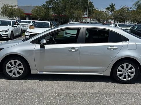 Used 2024 Toyota Corolla LE FWD image 4