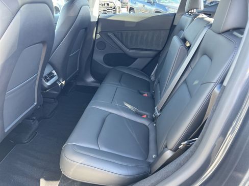 Used 2024 Tesla Model Y Long Range image 25