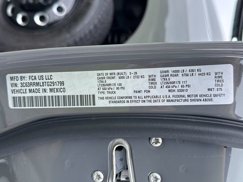 New 2026 RAM 3500 Laramie AWD/4WD image 39