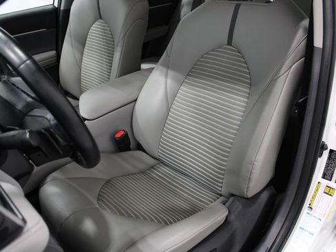 Used 2023 Toyota Camry SE AWD/4WD image 14