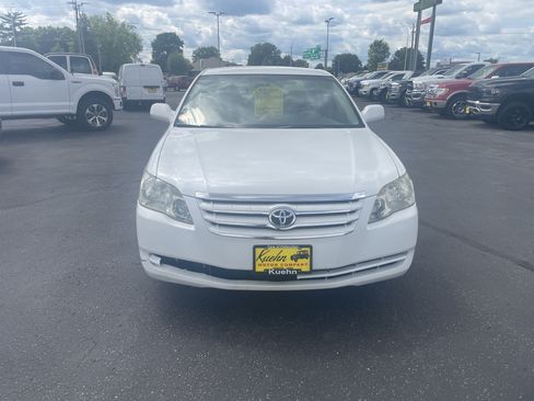 Used 2005 Toyota Avalon XLS FWD image 3