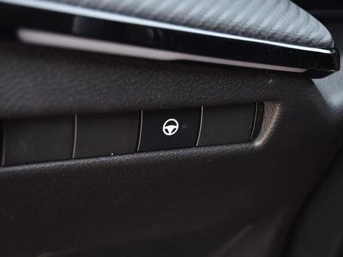 New 2025 Nissan Kicks SR image 11