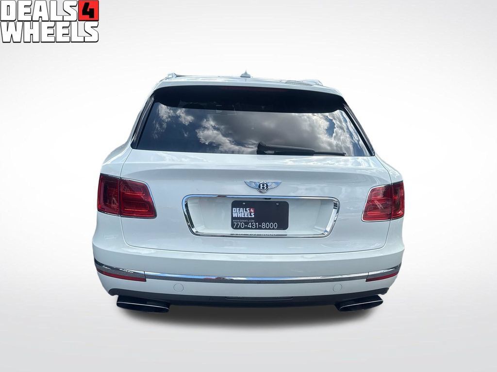 Used 2017 Bentley Bentayga AWD/4WD image 4