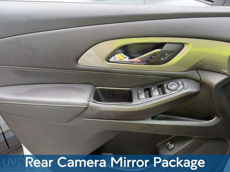 Used 2023 Chevrolet Traverse LT w/ LT Premium Package AWD/4WD image 8