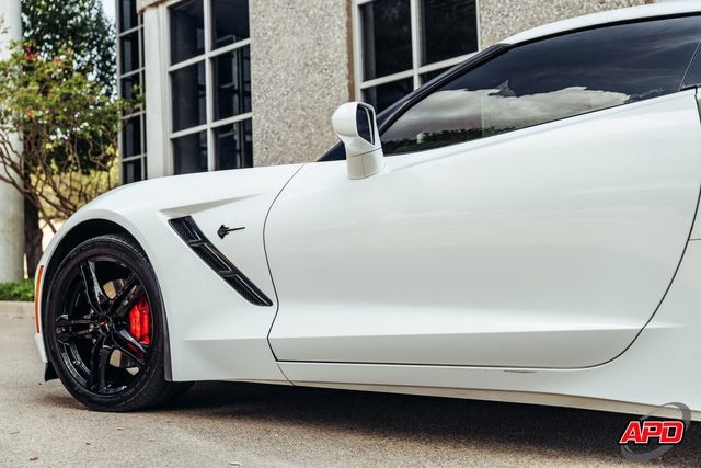 Used 2017 Chevrolet Corvette Stingray Coupe w/ Carbon Flash Badge Package RWD image 31