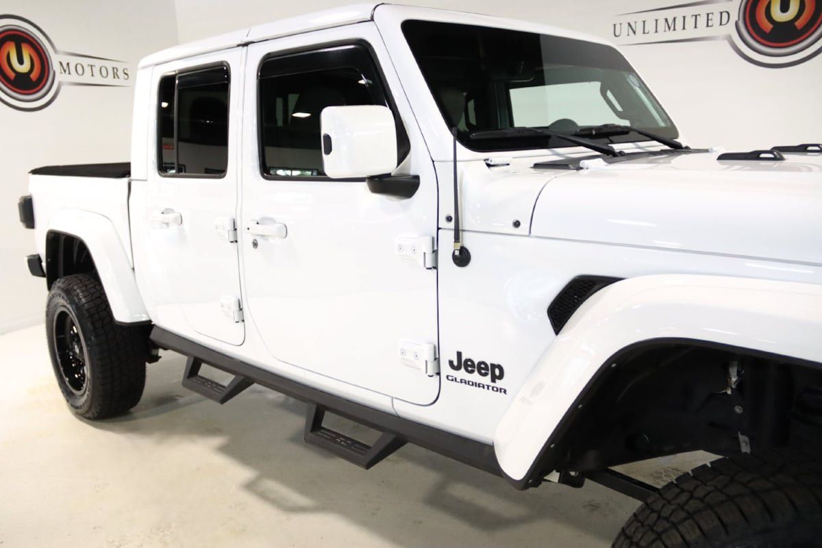 Used 2021 Jeep Gladiator Overland AWD/4WD image 9