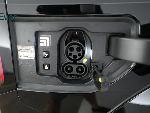 Used 2024 Kia EV9 GT-Line AWD/4WD image 10