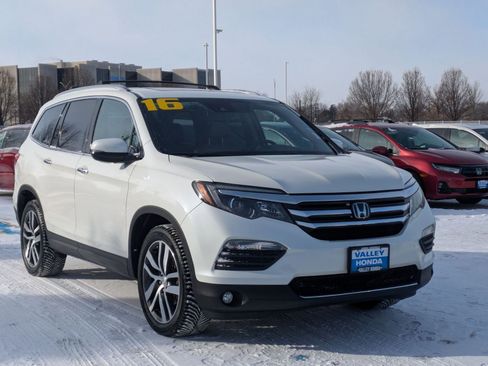 Used 2016 Honda Pilot Elite image 4